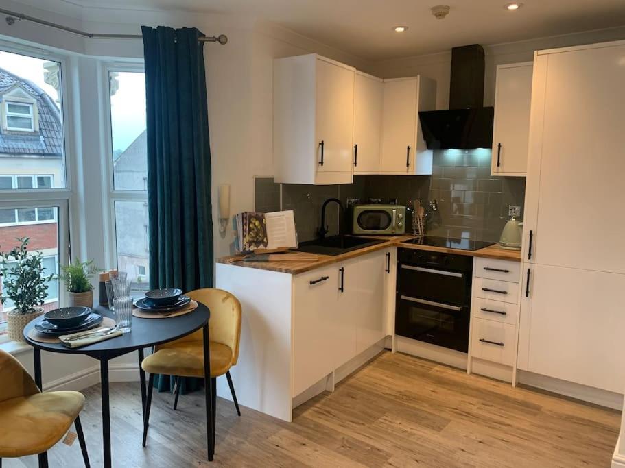 Alto - Lovely 2 Bedroom Serviced Apartment Bristol By Mint Stays Luaran gambar